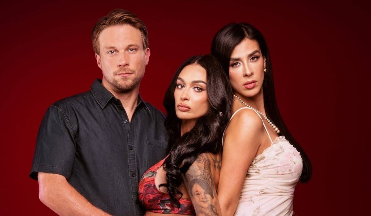 90 Day Fiancé Season 11 throuple cast photo