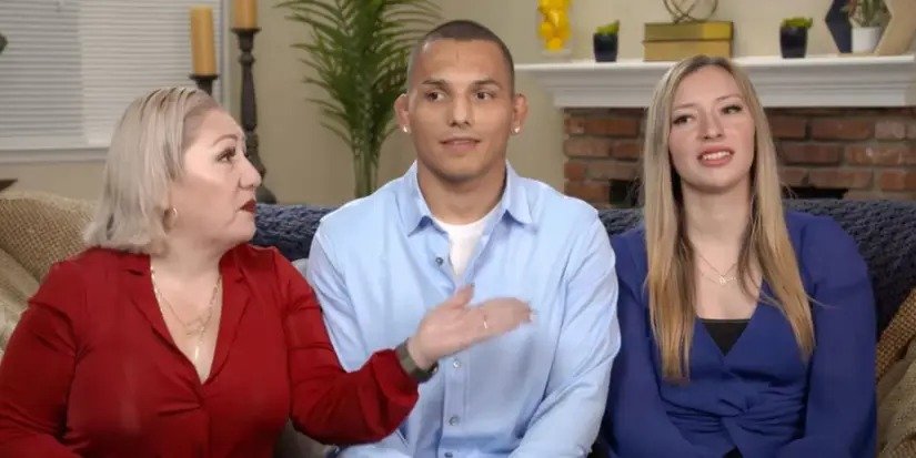 Nancy, Roberto and Kristy in a confessional scene on I Love a Mama's Boy