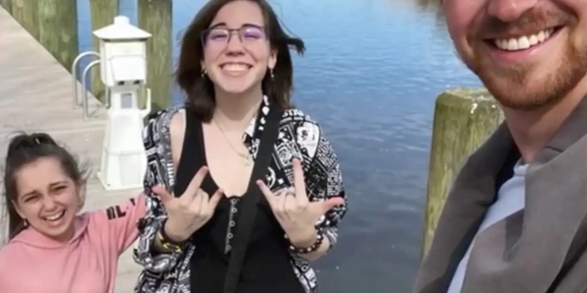 Shauna Rae and Dan on a dock date during I Am Shauna Rae Season 2