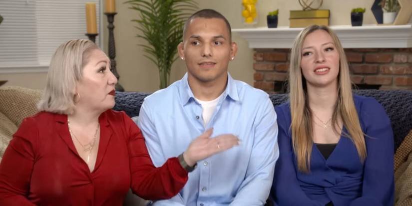 Nancy, Roberto Hernandez and Kristy from I Love a Mama's Boy on a couch