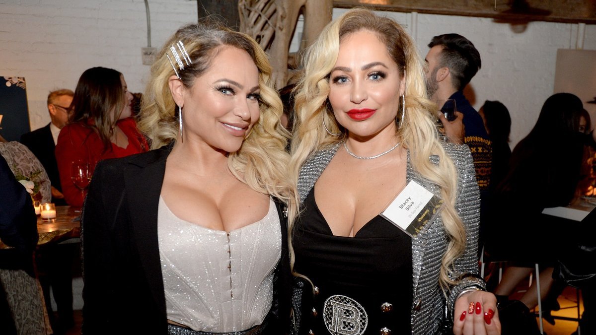 Darcey and Stacey Silva together at a Discovery event