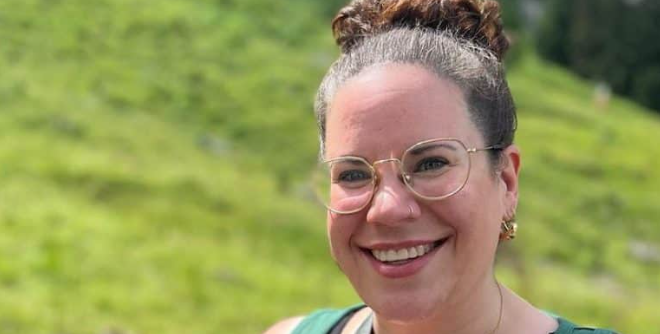 Whitney Way Thore selfie with glasses