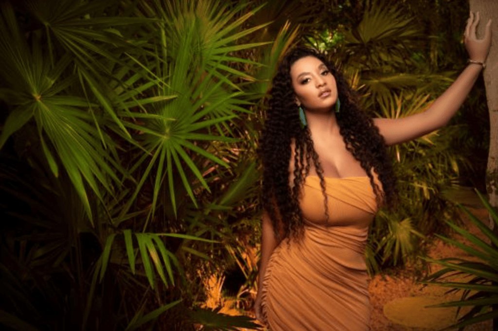 Chantel Everett tropical photoshoot