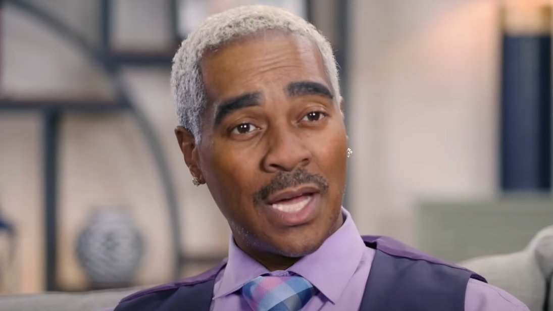 Deon Derrico with bleached blonde hair during a confessional interview