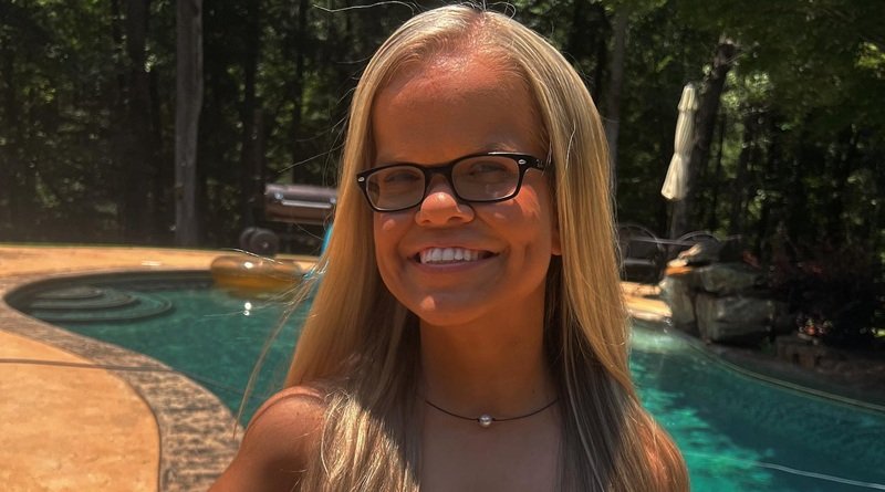 Anna Johnston smiling poolside before her October 2026 DUI arrest