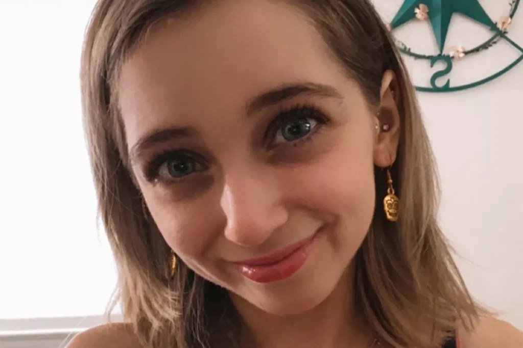 Shauna Rae smiling in a close-up selfie