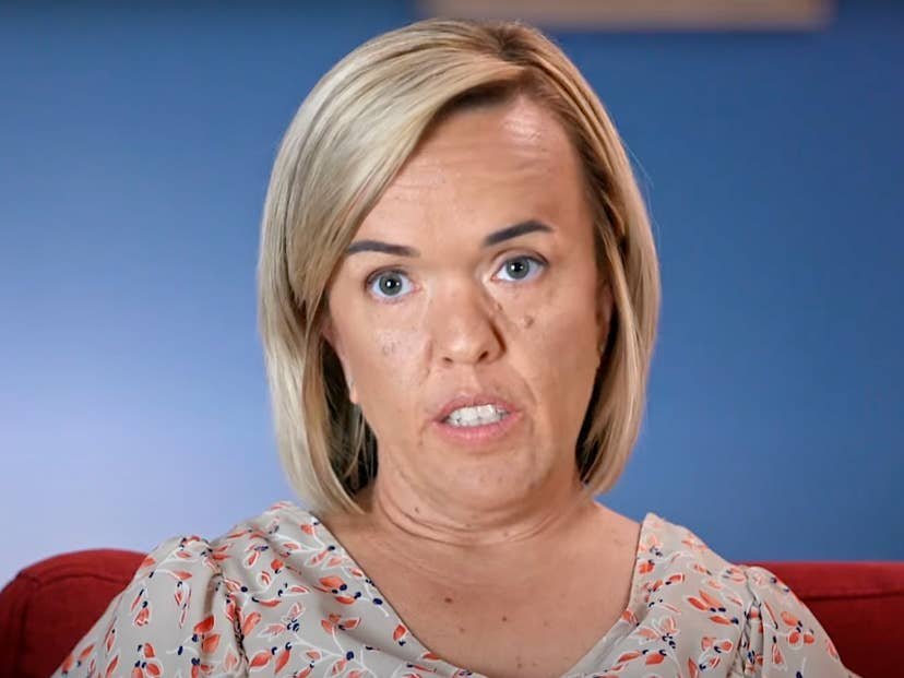 Amber Johns ton in a 7 Little Johnstons confessional