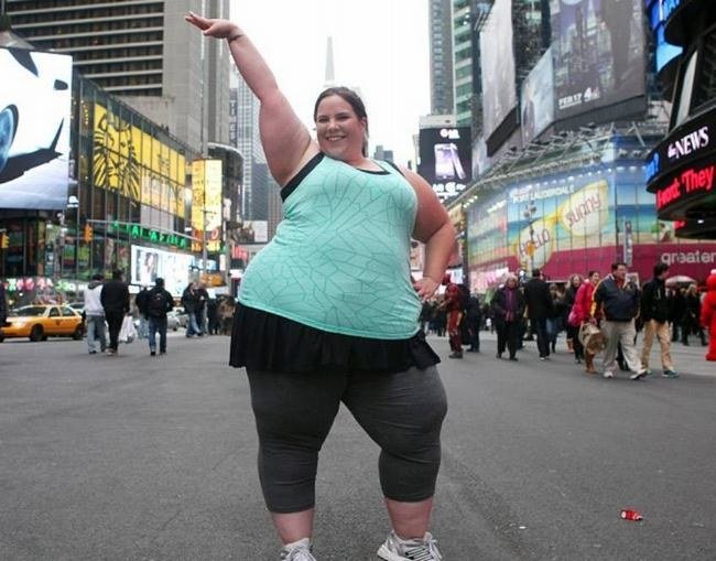 Whitney Thore dancing outdoors during her viral dancing era