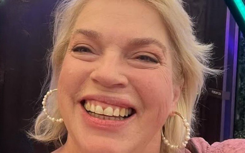 Janelle Brown smiling in a recent Instagram selfie