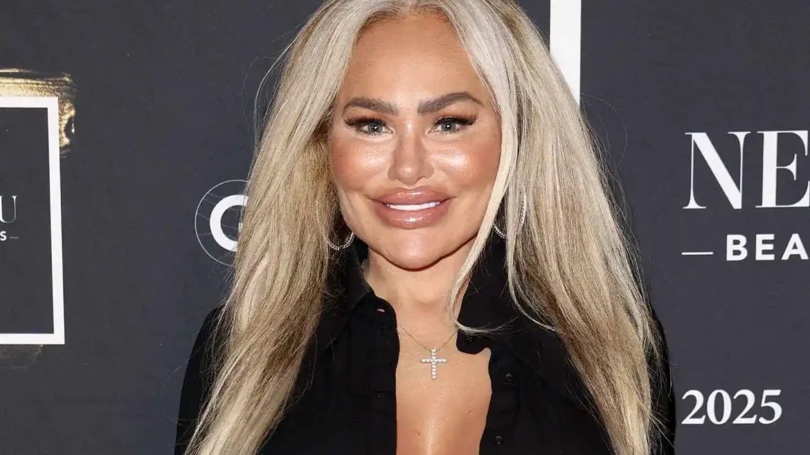 Darcey Silva close-up at a beauty awards event