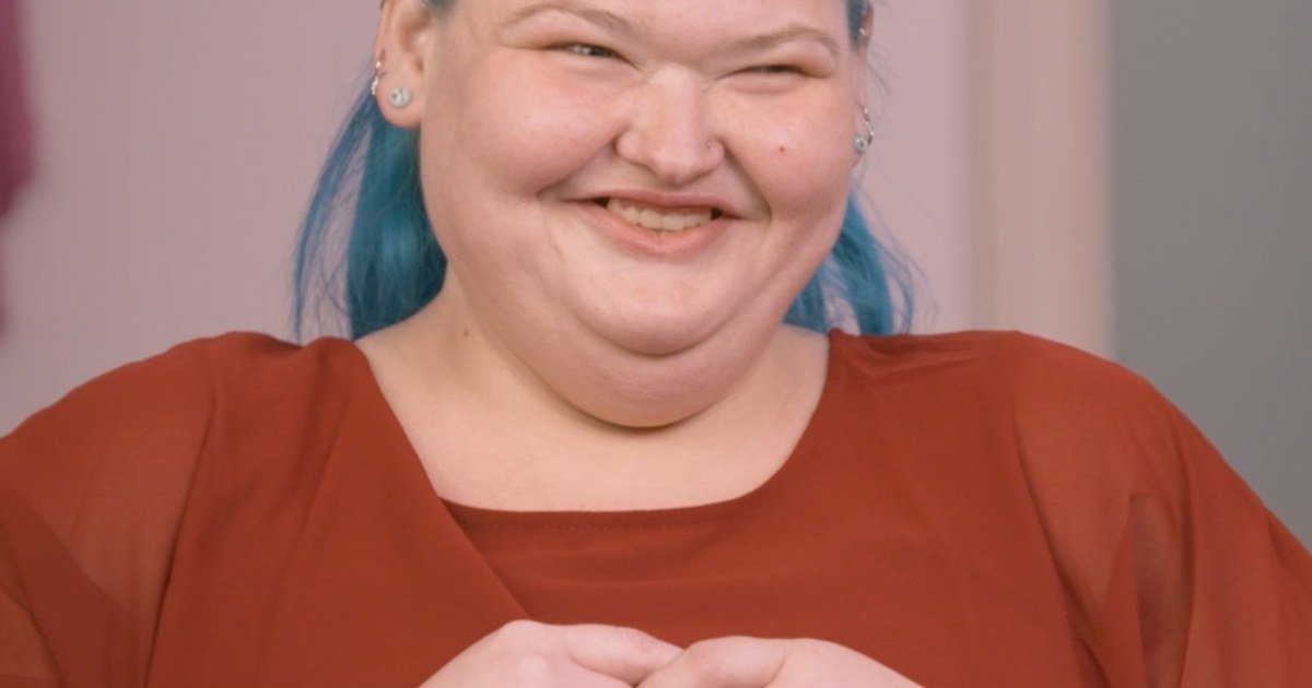 Amy Slaton smiling after her weight loss transformation