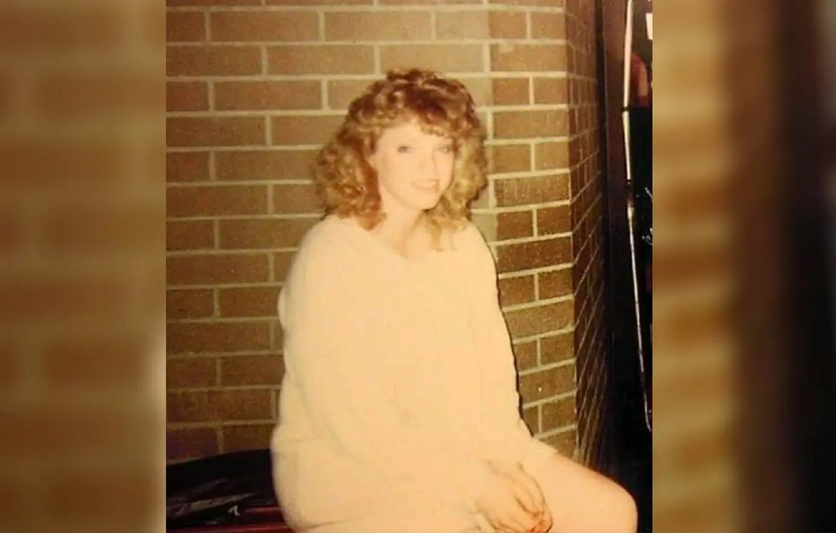 A rare 1980s throwback of Janelle