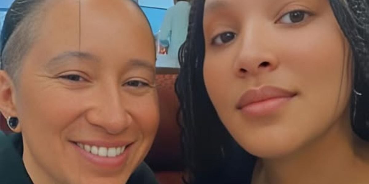 Ashley Bowen and Chantel Everett smiling in a candid selfie