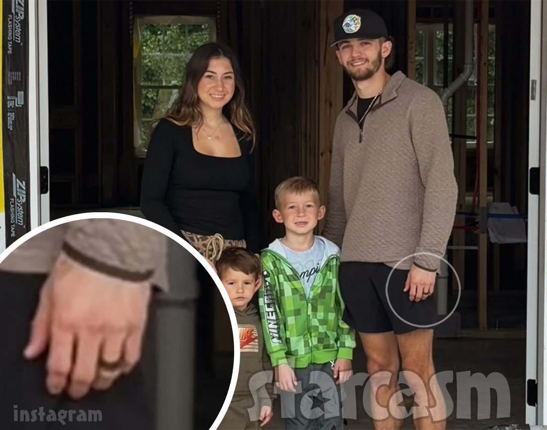 Jenna Ronan and JJ Della with their sons at their new house build