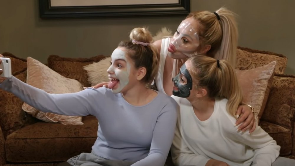 The Silva family during a pampering session at home