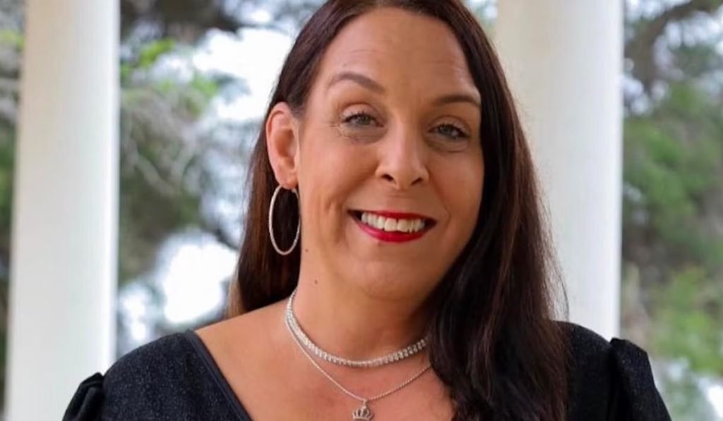 Kimberly Menzies smiling